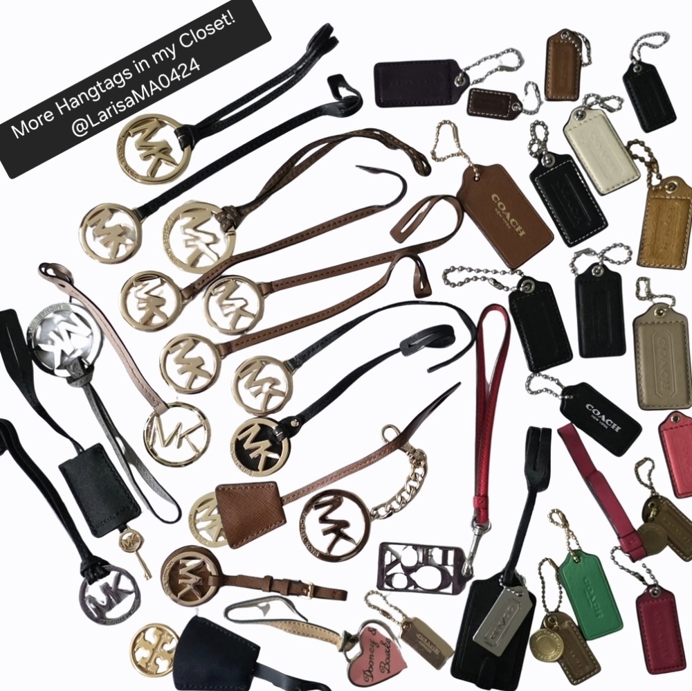 Michael Kors Medium Gold Logo Hangtag - Picture 3 of 4